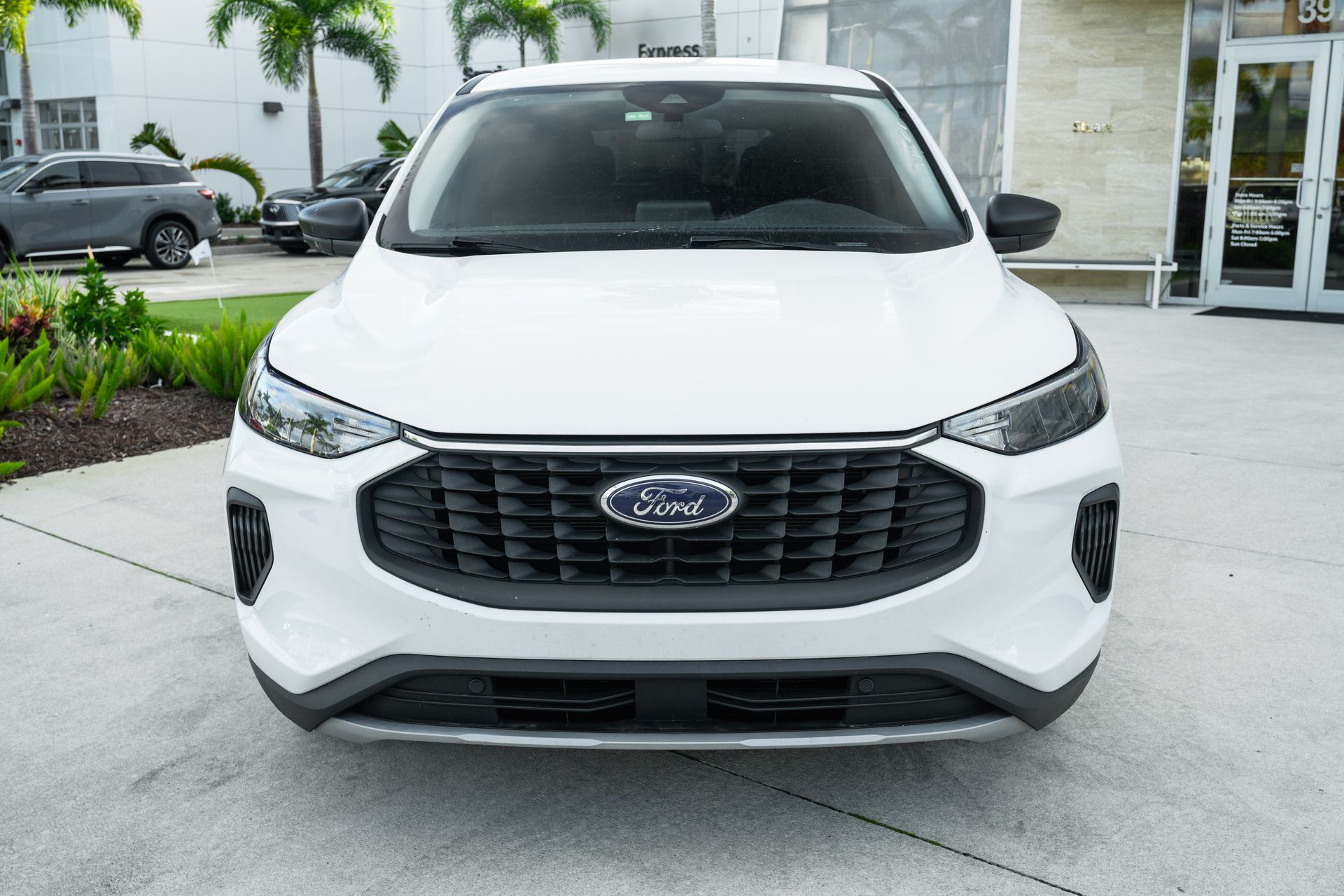 2023 Ford Escape Hybrid Active photo 2