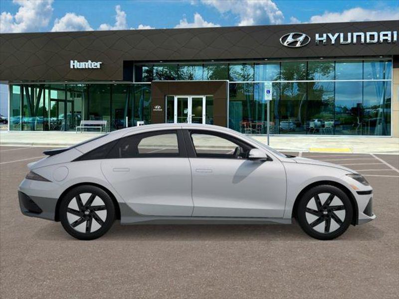 2025 Hyundai Ioniq 6 SE photo 4