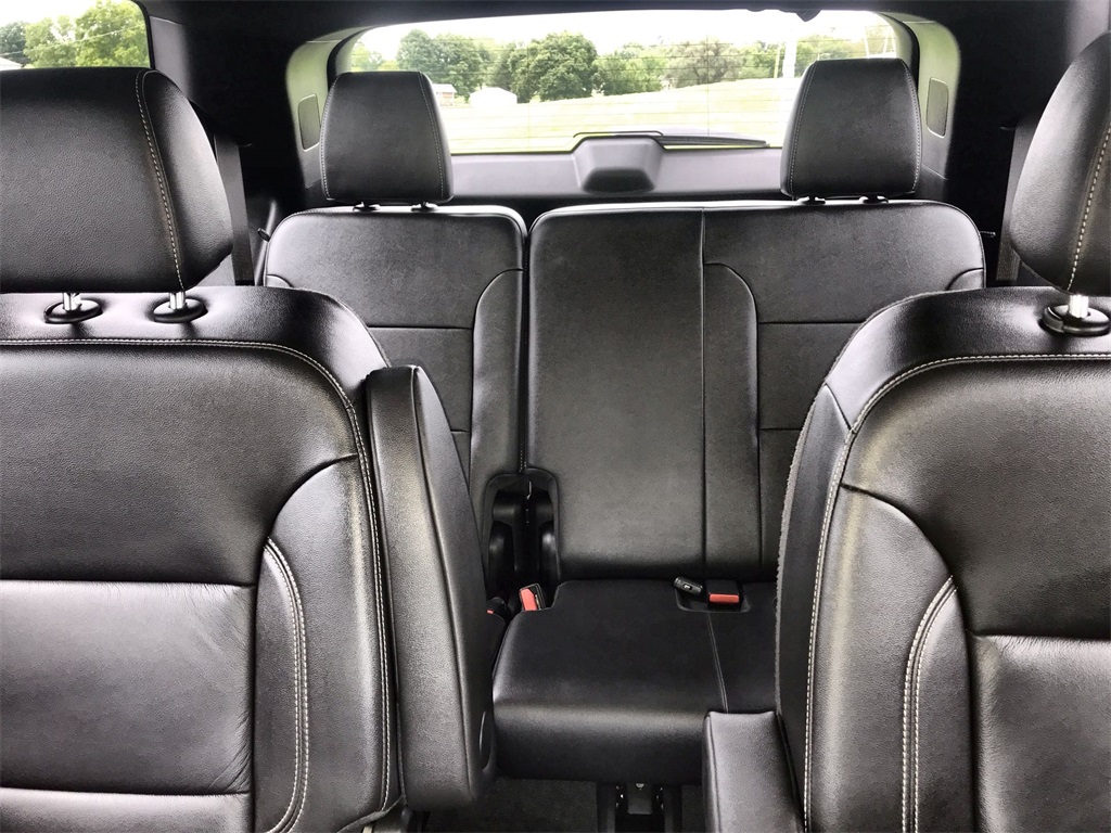 2022 Chevrolet Traverse Leather photo 21