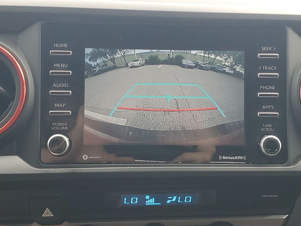 2022 Toyota Tacoma SR5 photo 26