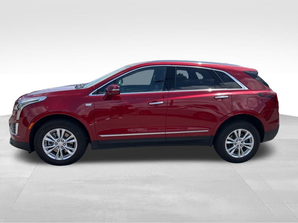 2022 Cadillac XT5 Luxury photo 2