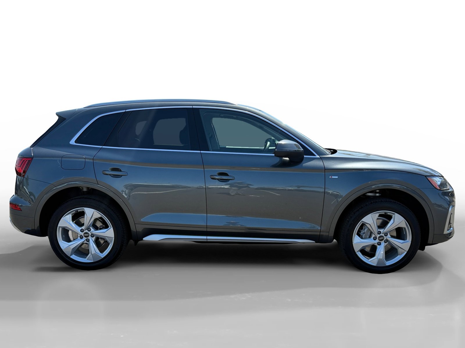 2025 Audi Q5 45 S line Premium Plus photo 5
