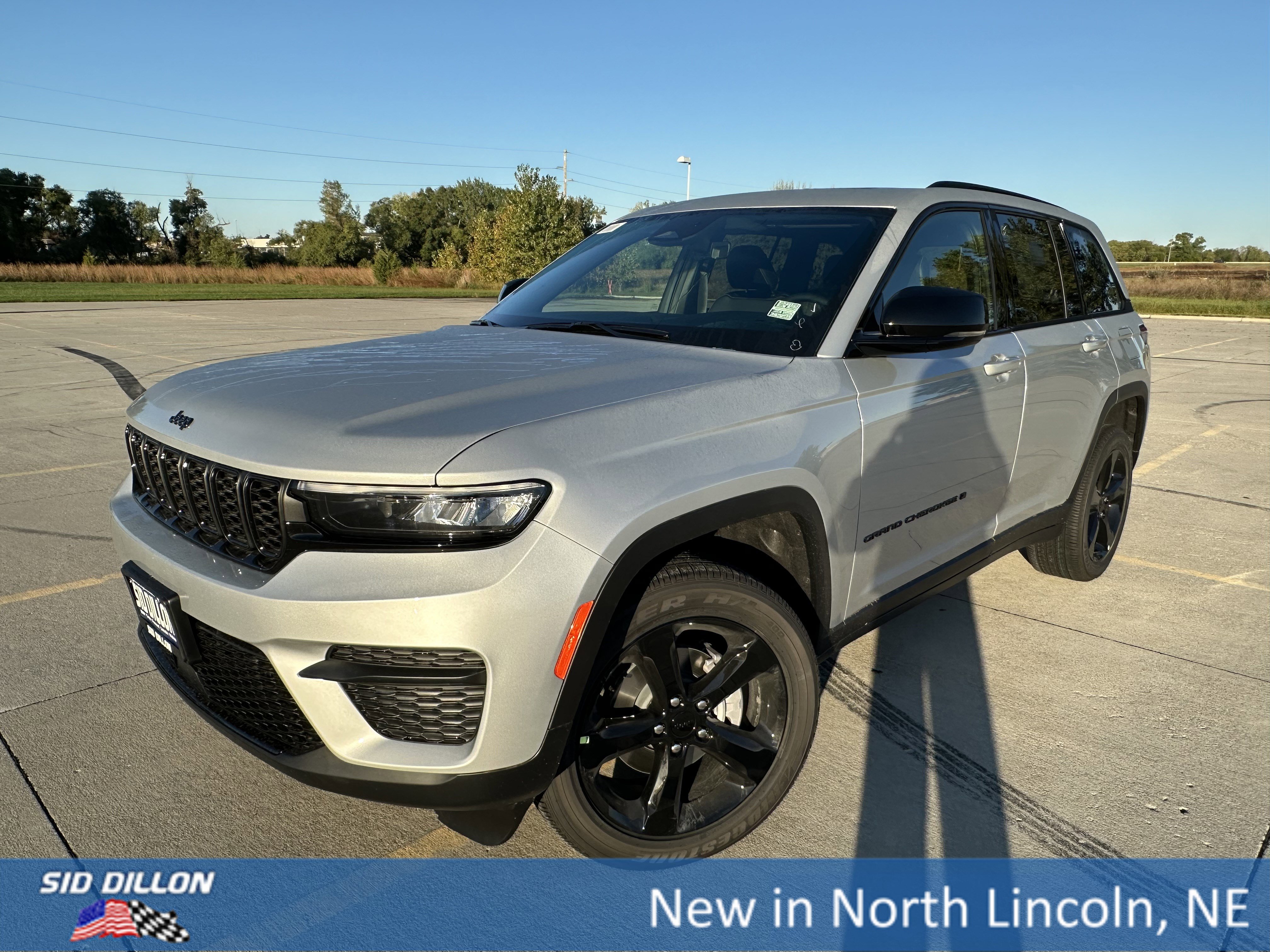 2025 Jeep Grand Cherokee Altitude's photo