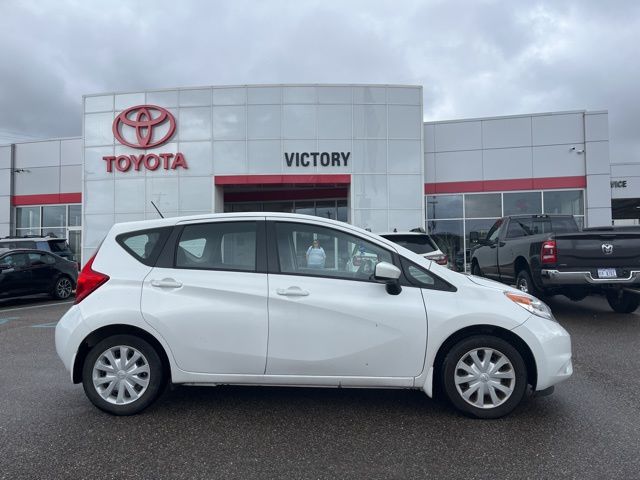 2016 Nissan Versa Note SV photo 3