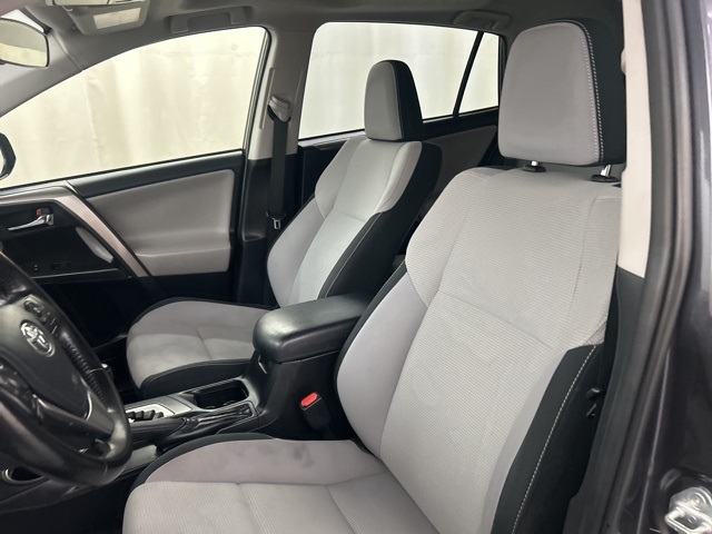 2018 Toyota RAV4 XLE photo 9