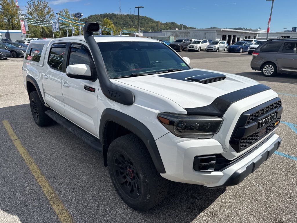 2019 Toyota Tacoma TRD Pro photo 3