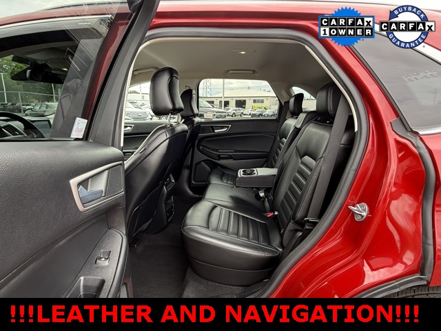 2022 Ford Edge SEL photo 13