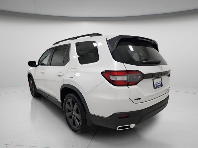 2023 Honda Pilot Sport photo 3