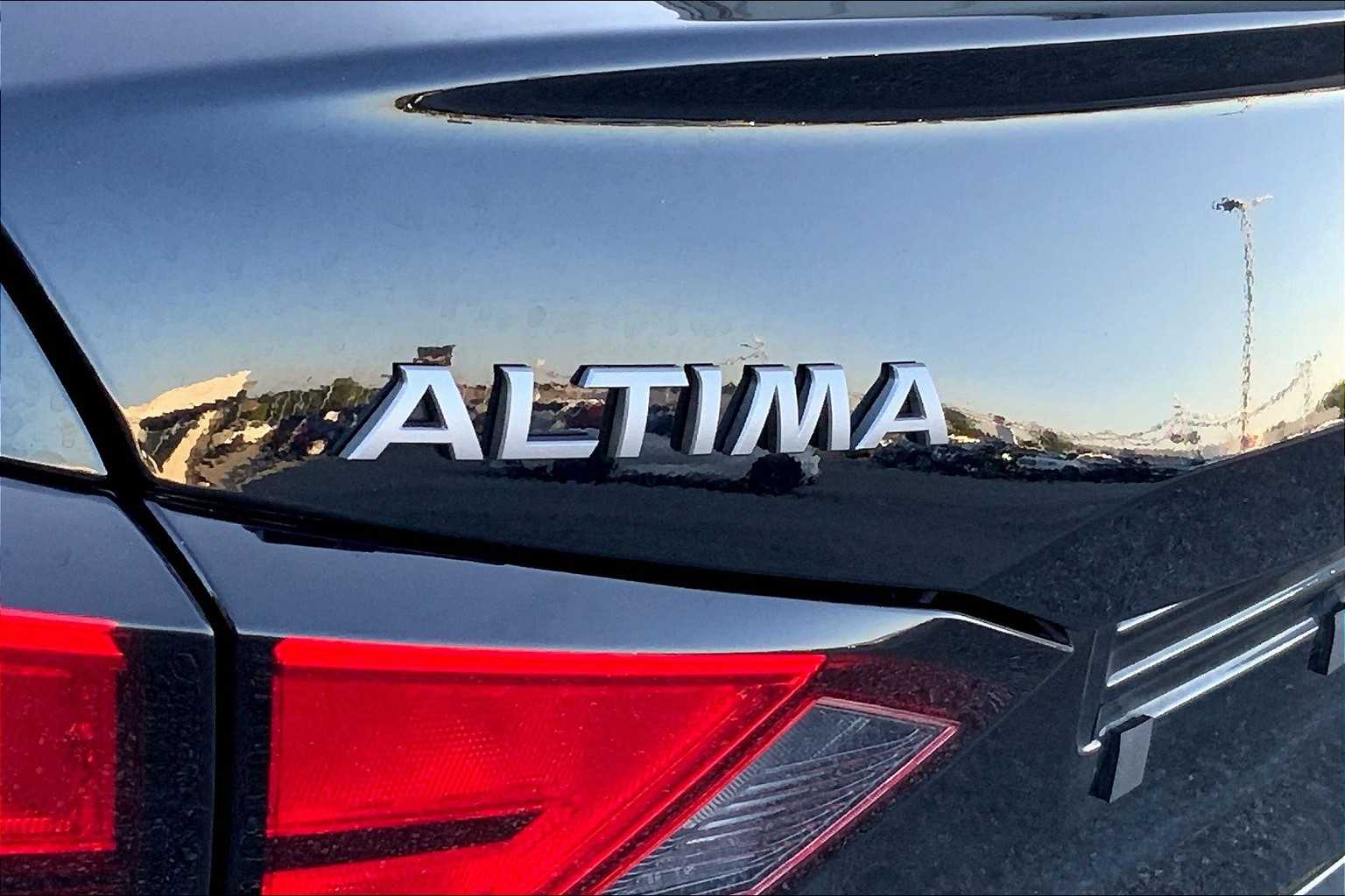 2024 Nissan Altima 2.5 SV photo 29