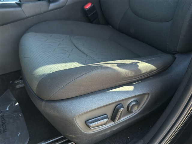 2023 Toyota RAV4 XLE photo 29