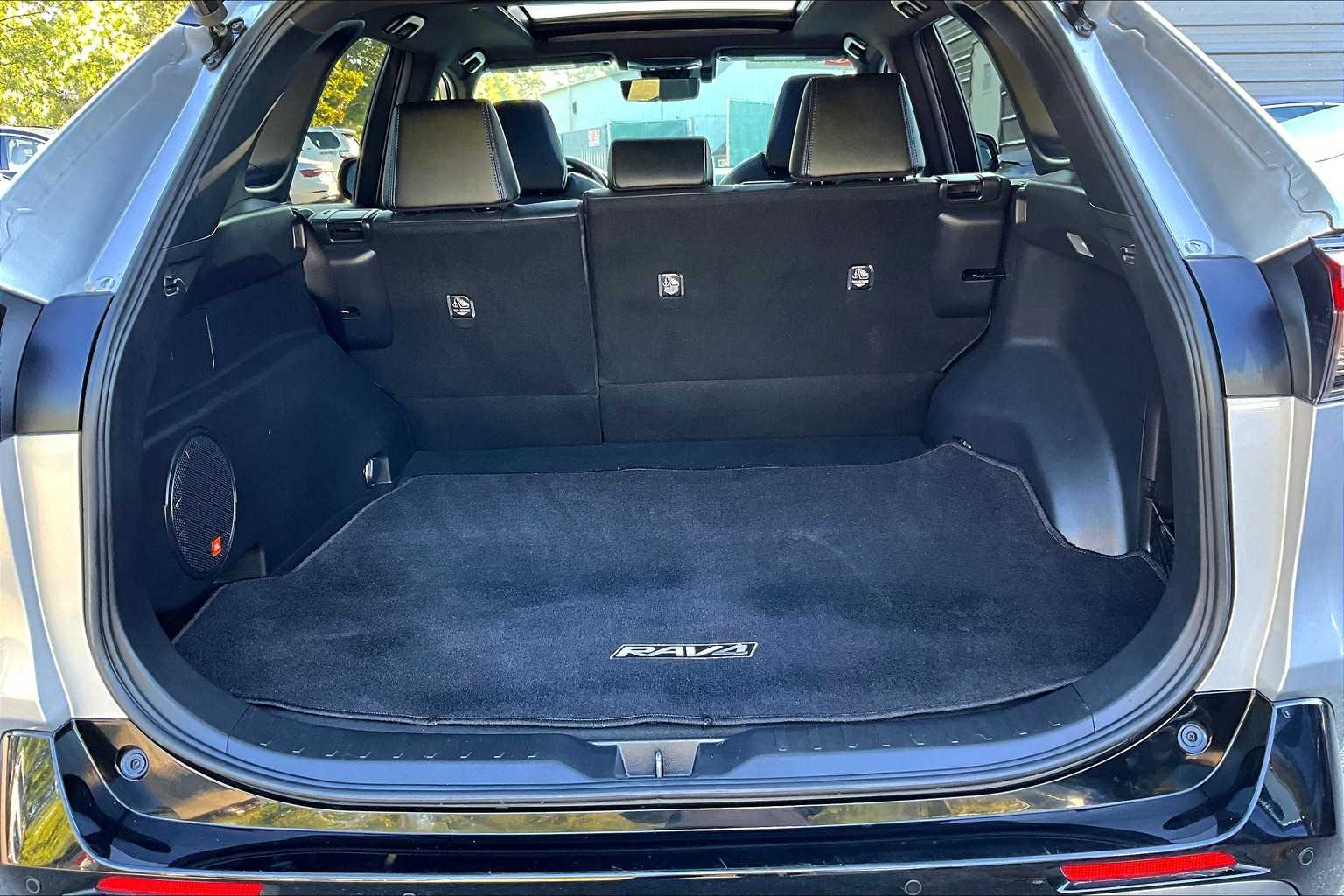 2021 Toyota RAV4 Hybrid XSE photo 31
