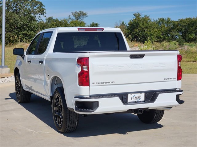 2026 Chevrolet Silverado 1500 Custom photo 5
