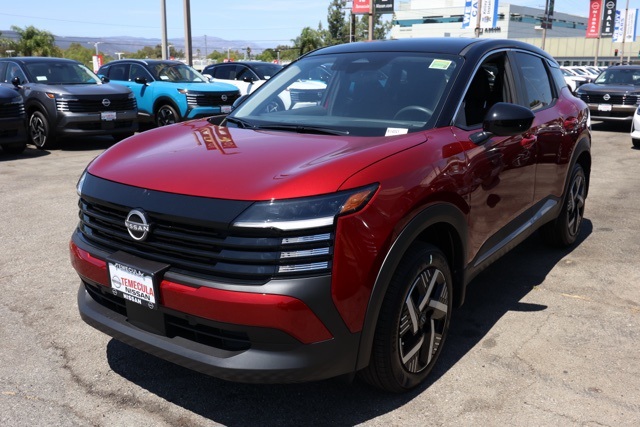 2025 Nissan Kicks SV photo 3