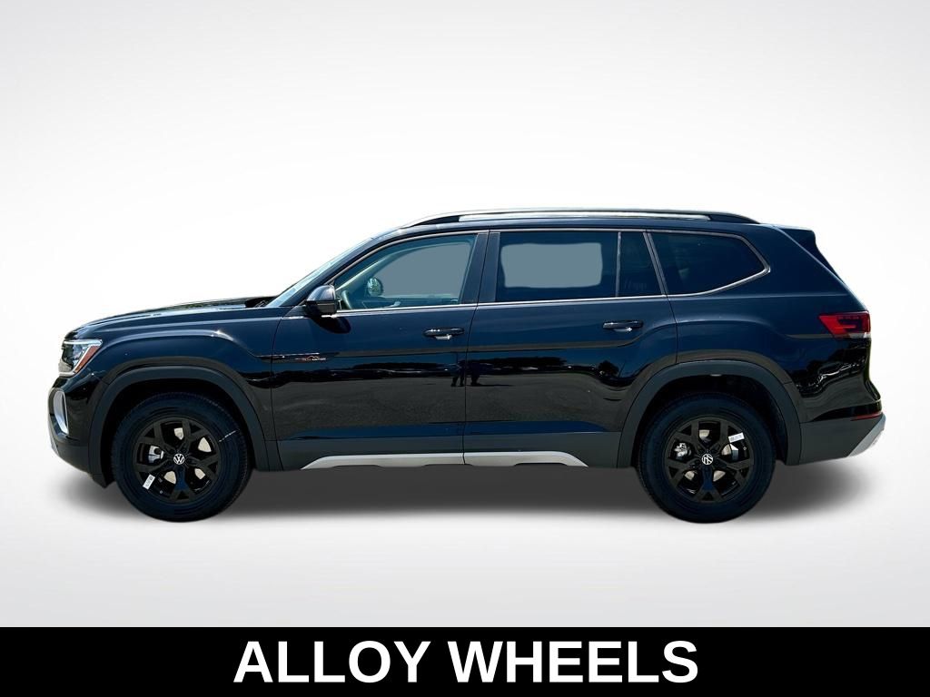 2025 Volkswagen Atlas Peak Edition SE photo 2