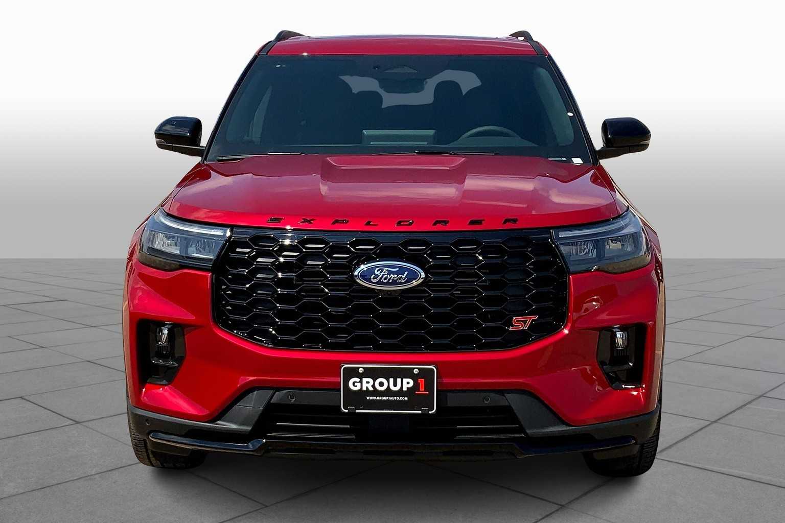 2025 Ford Explorer ST photo 3