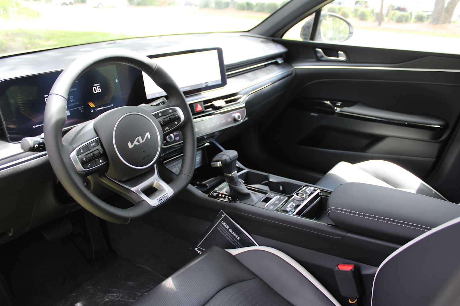 2025 Kia K5 GT-Line photo 19