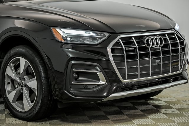 2023 Audi Q5 40 Premium Plus photo 2