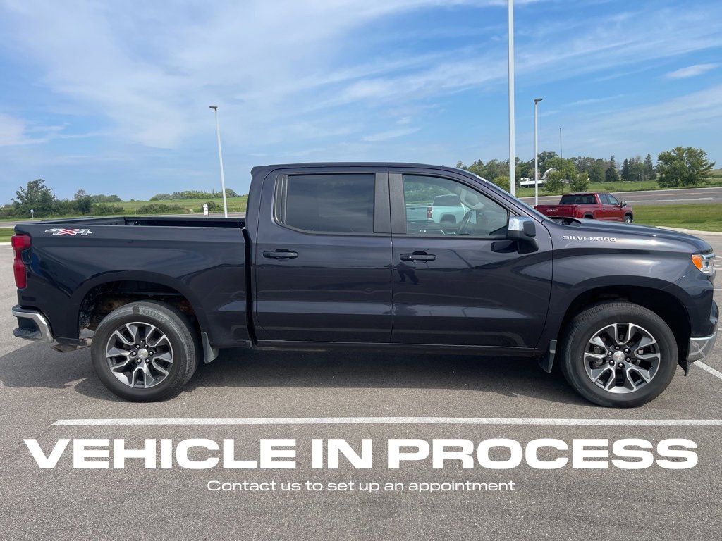 Used 2022 Chevrolet Silverado 1500 LT with VIN 3GCPDKEK8NG537758 for sale in Spring Valley, Minnesota