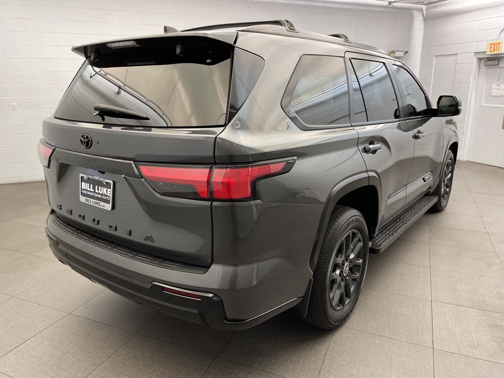 2024 Toyota Sequoia Platinum photo 4