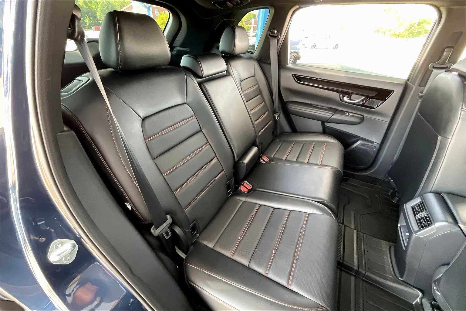 2025 Honda CR-V Hybrid Sport Touring photo 18
