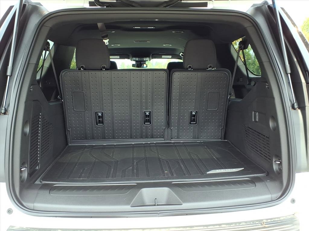 2025 Chevrolet Suburban LS photo 20