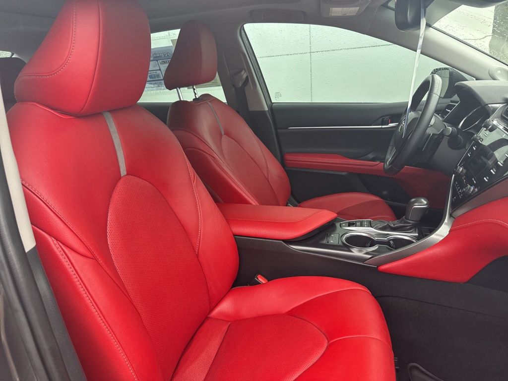 2020 Toyota Camry XSE V6 photo 30