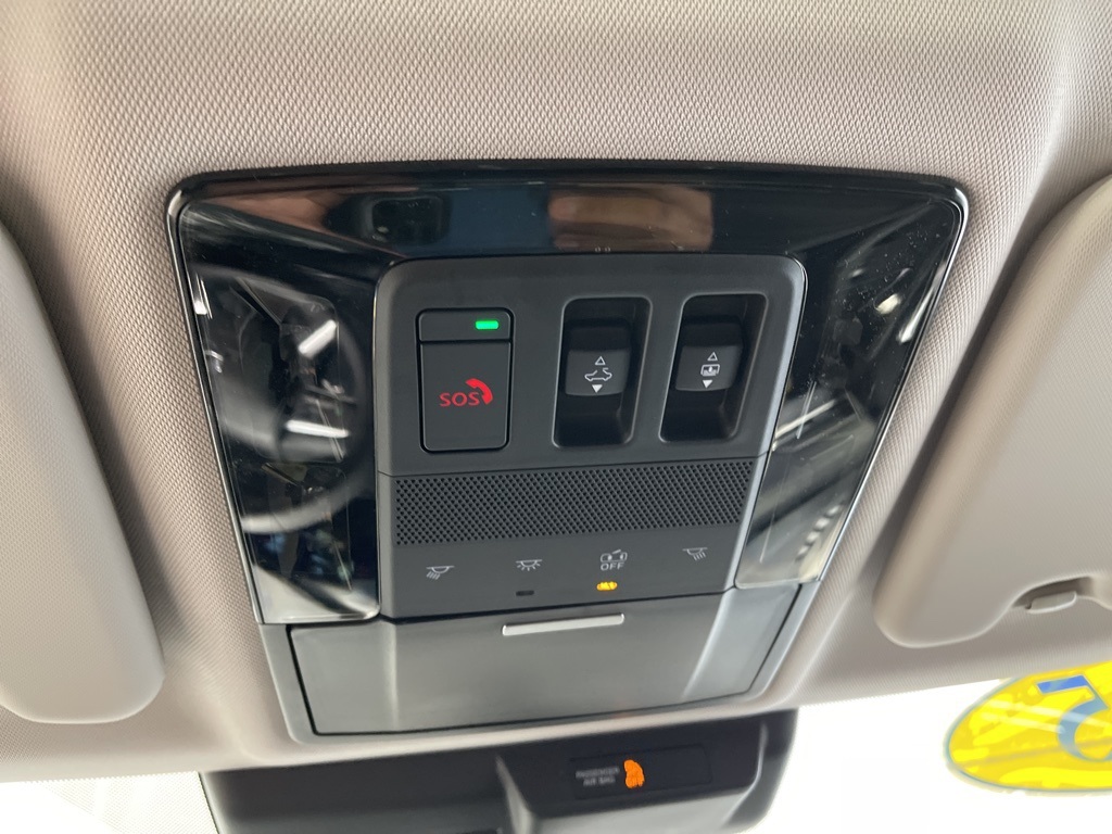 2025 Mitsubishi Outlander SE photo 8