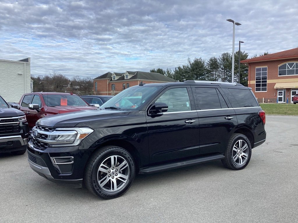 2024 Ford Expedition Limited's photo