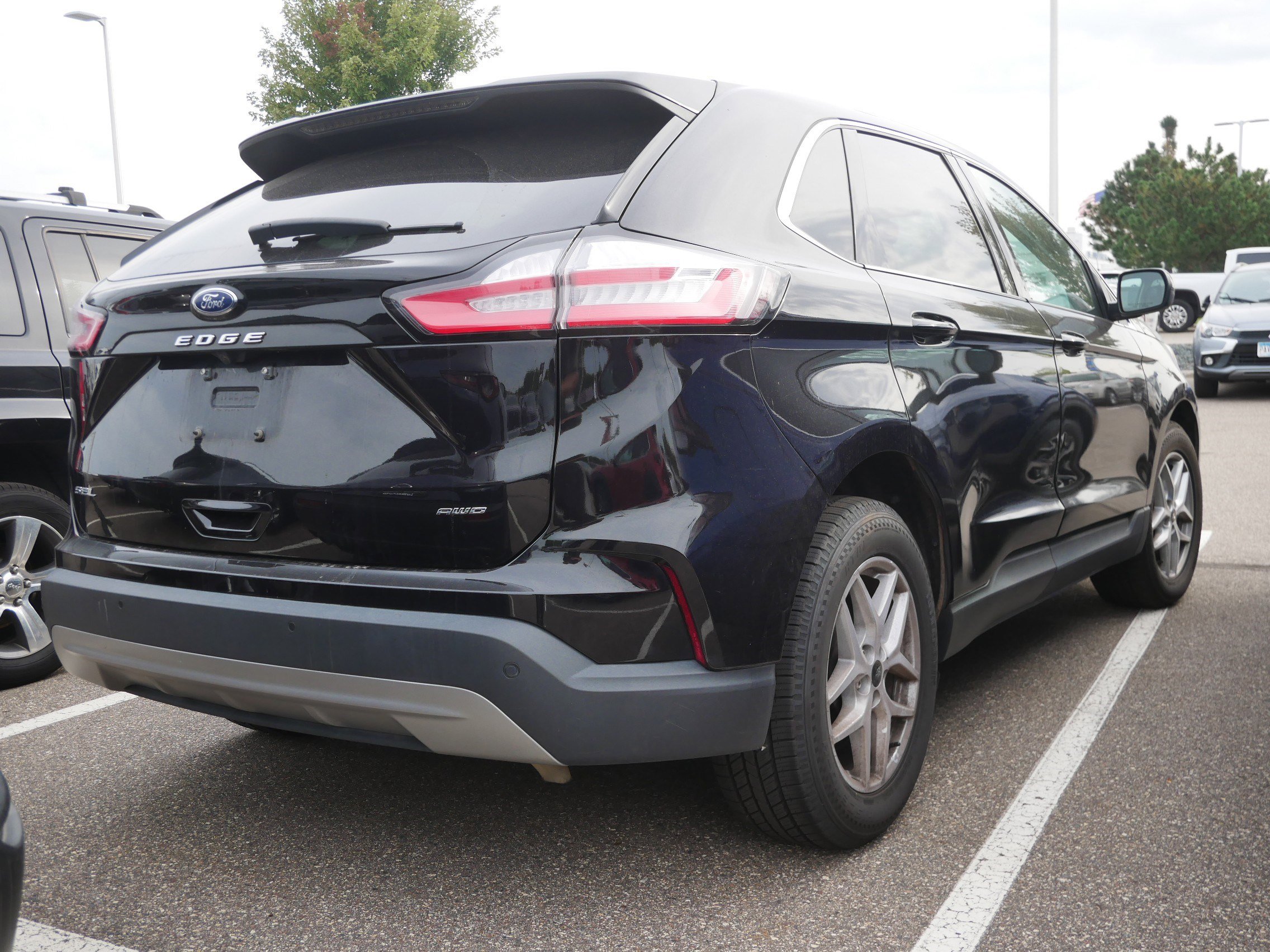 2024 Ford Edge SEL photo 4