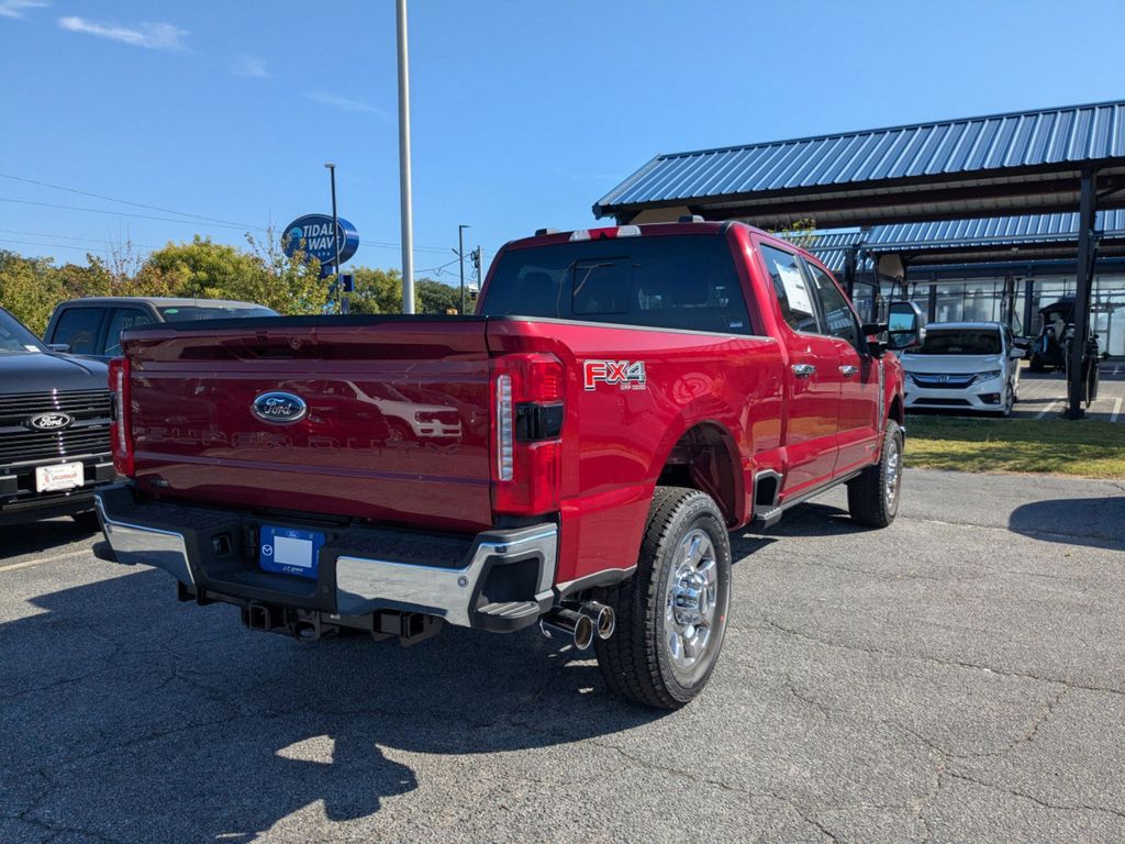 2025 Ford F-350 Lariat photo 4