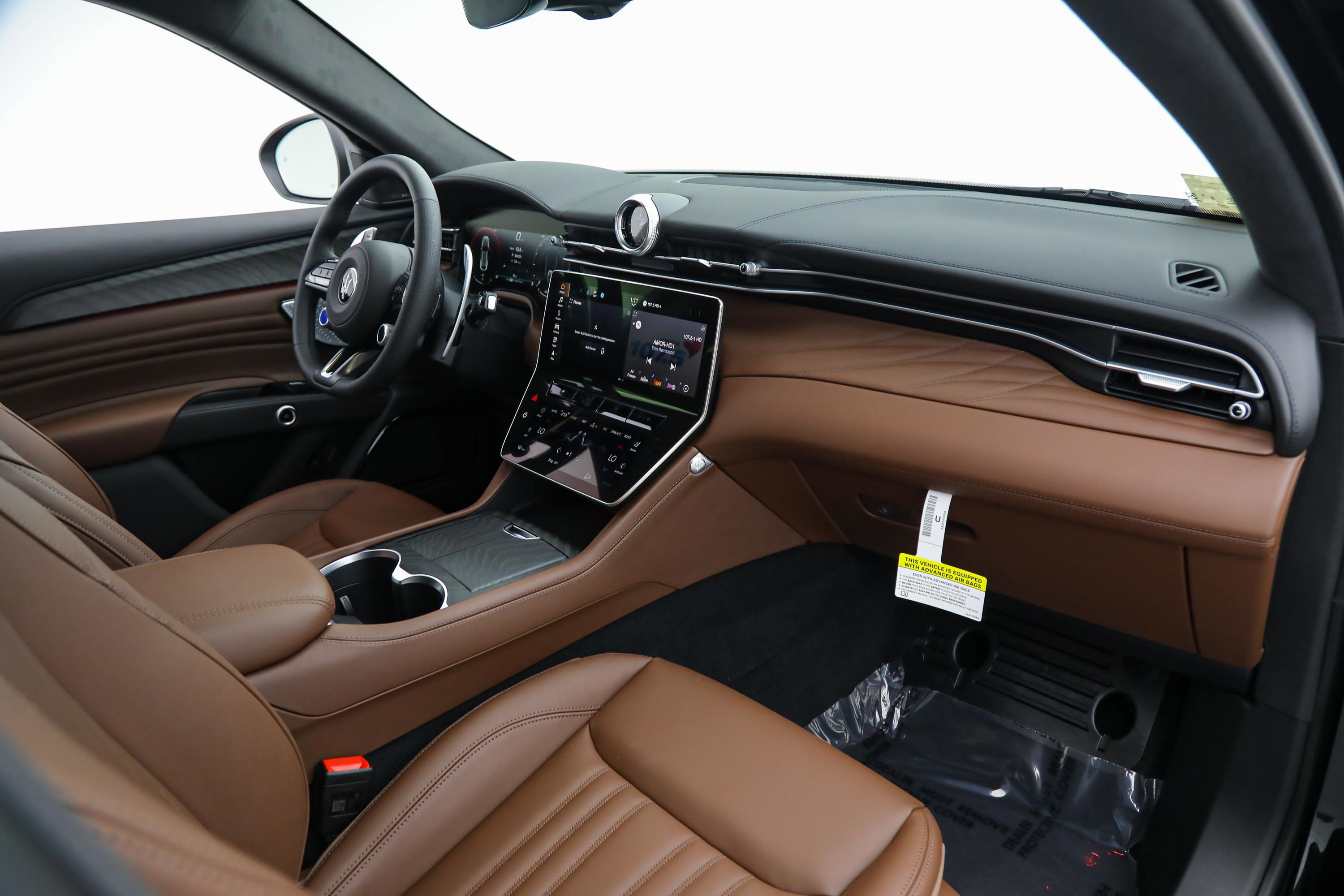 2025 Maserati Grecale photo 10