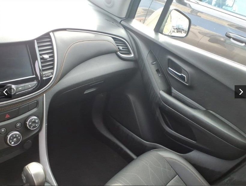 2022 Chevrolet Trax LT photo 3