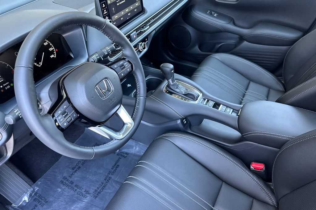 2026 Honda HR-V EX-L photo 6
