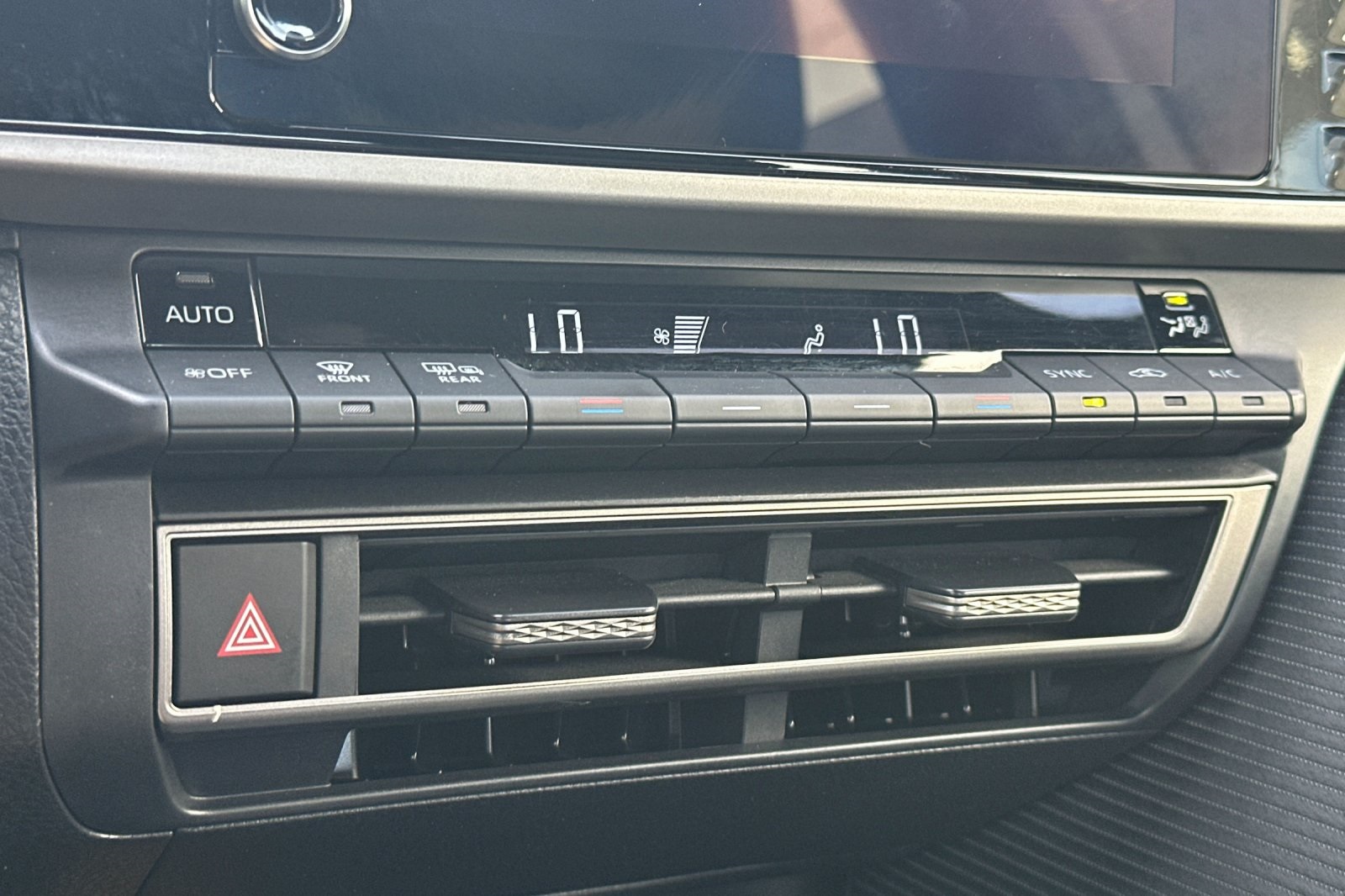2025 Toyota Camry XSE photo 13