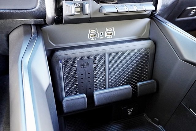 New 2026 Granite Crystal Metallic Clear-Coat Exterior Paint RAM Big Horn/Lone Star image 37