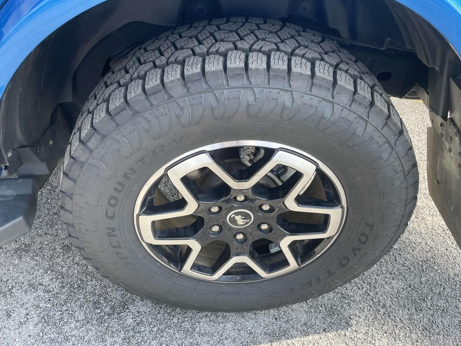 2022 Ford Bronco Base photo 9