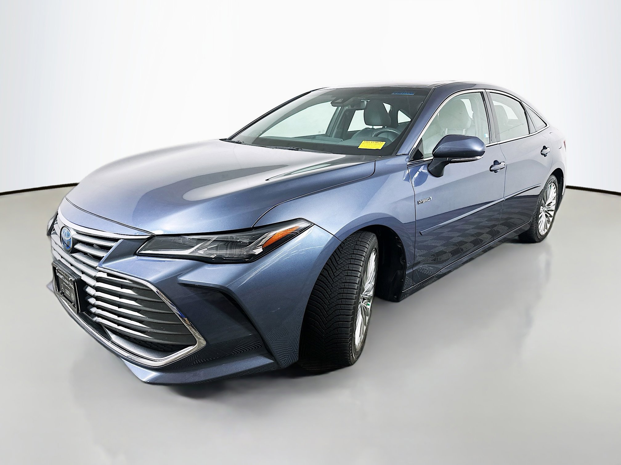 2019 Toyota Avalon Limited photo 2