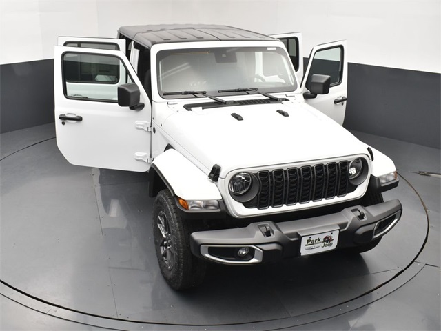 2025 Jeep Gladiator Sport photo 25