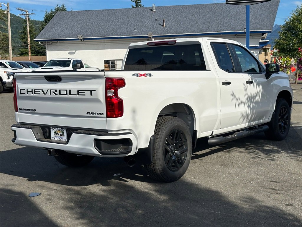2025 Chevrolet Silverado 1500 Custom photo 6