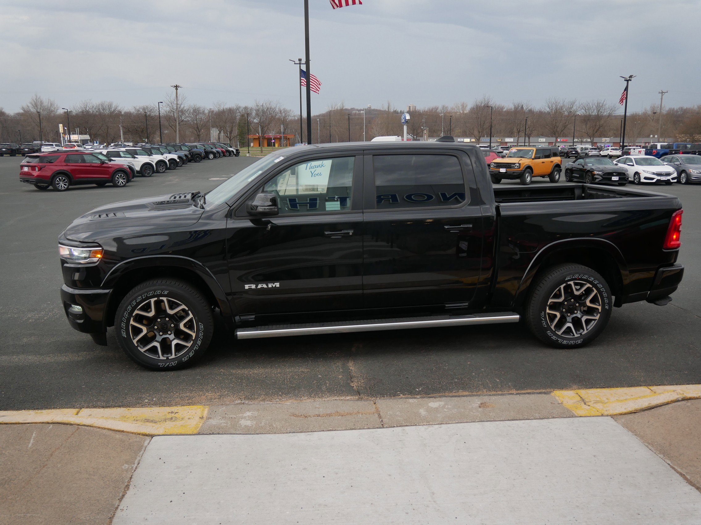 2025 Ram 1500 Laramie photo 4