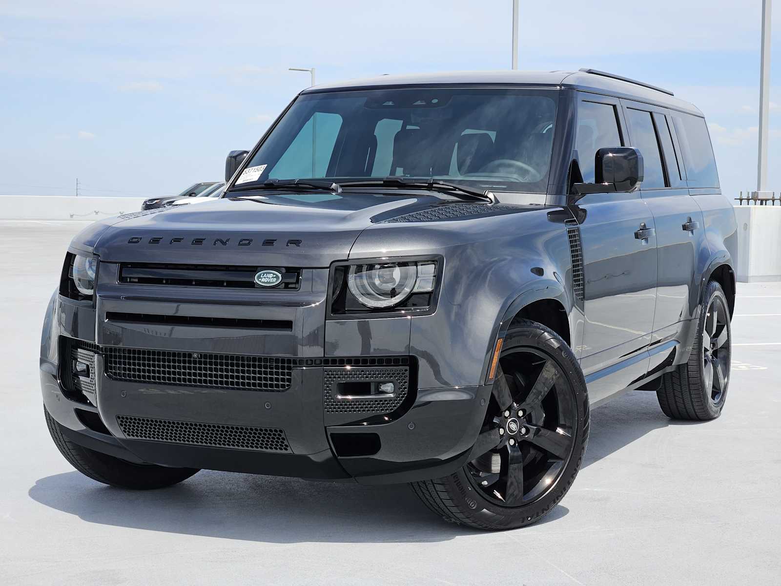 2025 Land Rover Defender X-Dynamic SE