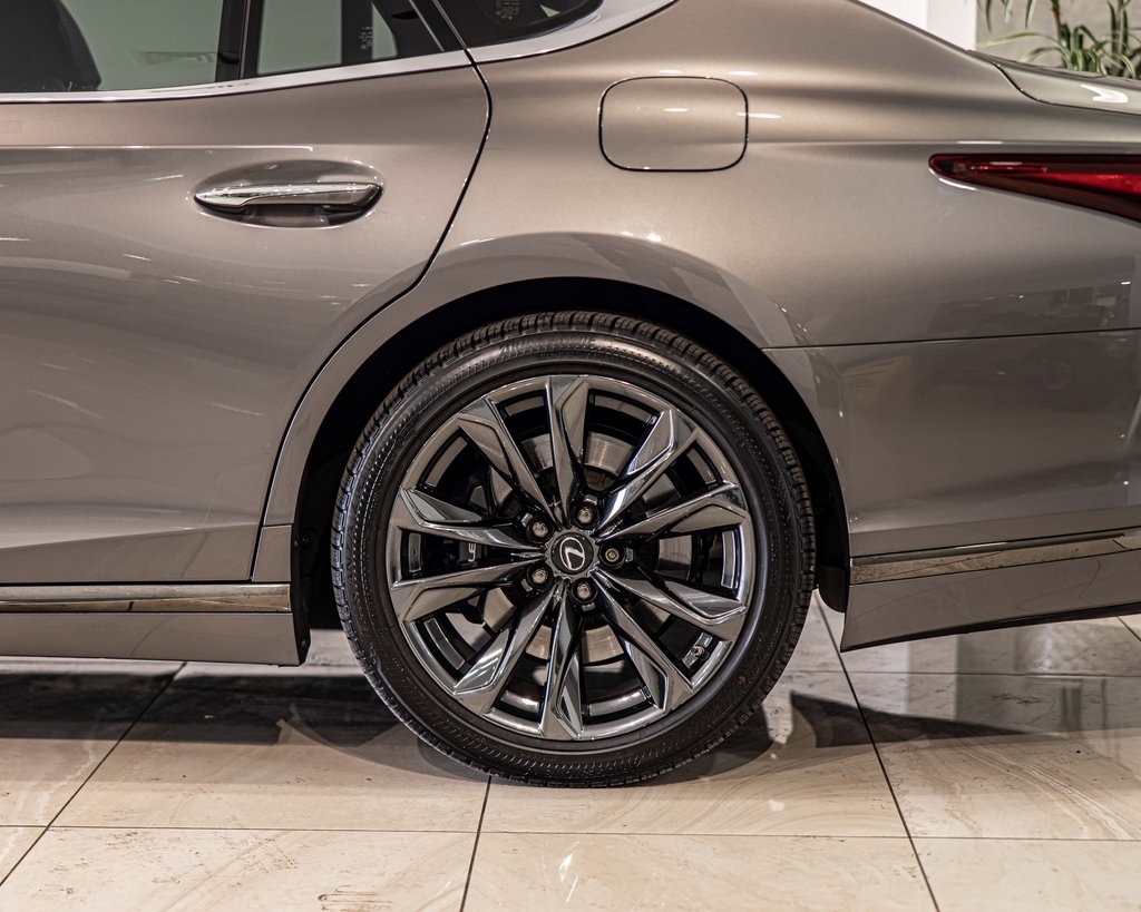 2022 LEXUS LS - Image 7