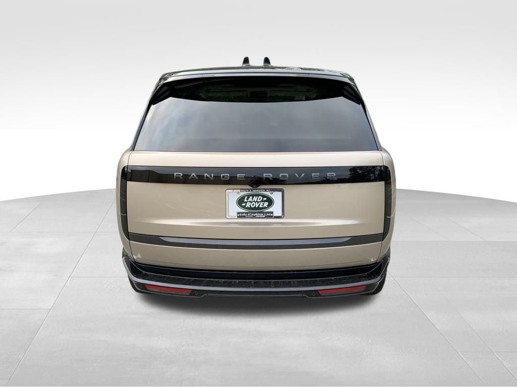 2025 Land Rover Range Rover SE photo 7