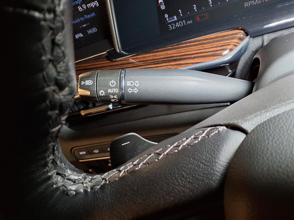 2022 Cadillac Escalade ESV Premium Luxury photo 8