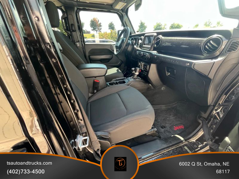 2020 Jeep Wrangler Unlimited Sport Altitude photo 14