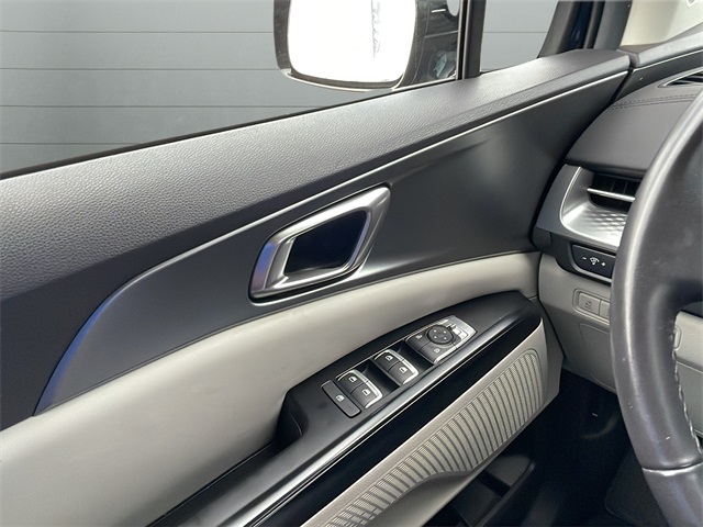2024 Kia Carnival LX photo 13