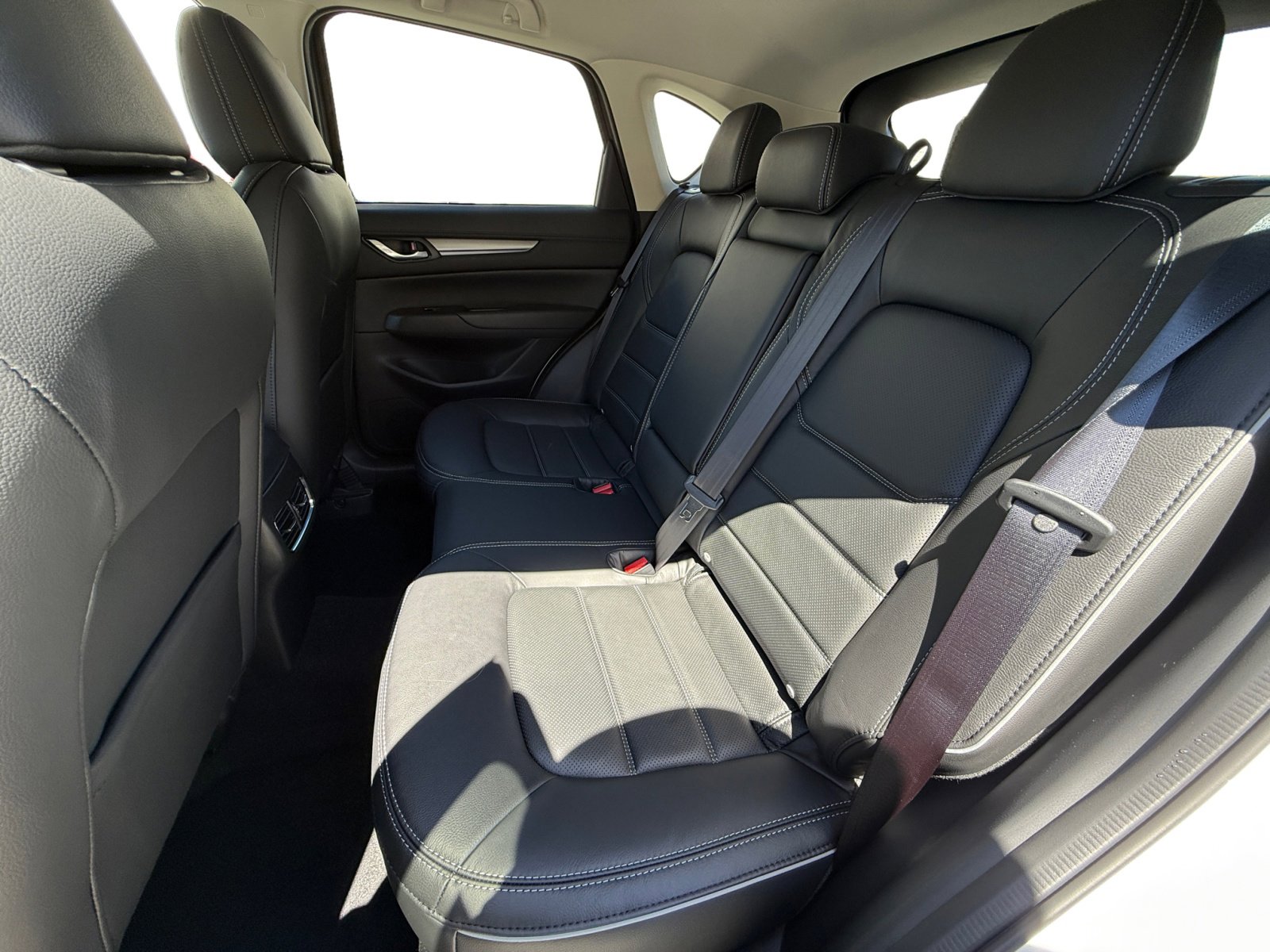 2025 Mazda CX-5 2.5 S Preferred photo 16