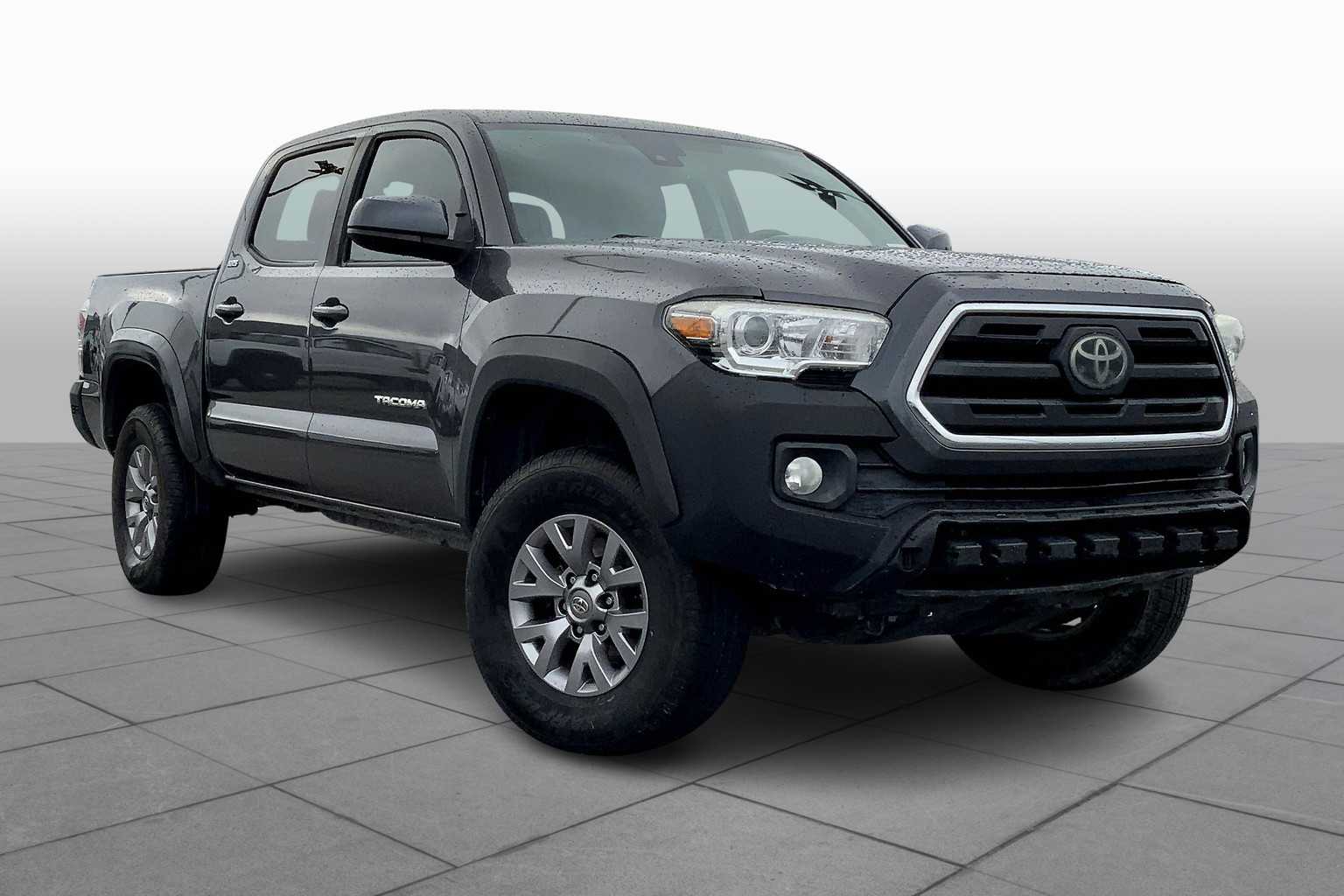 2019 Toyota Tacoma SR5 photo 2