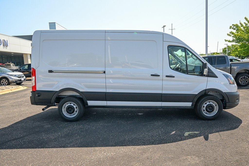 2025 Ford Transit Cargo Van photo 3