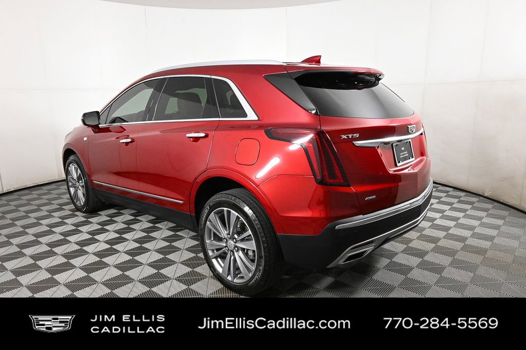 2022 Cadillac XT5 Premium Luxury photo 3